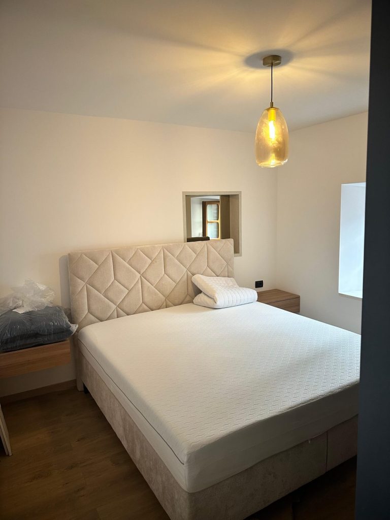 Ekskluzivan, potpuno opremljen stan u staroj gradskoj jezgri Makarske, 46 m²